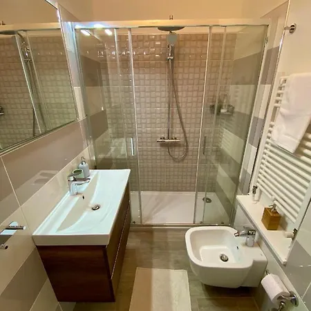 Iola - Q9416 Guest house 3*